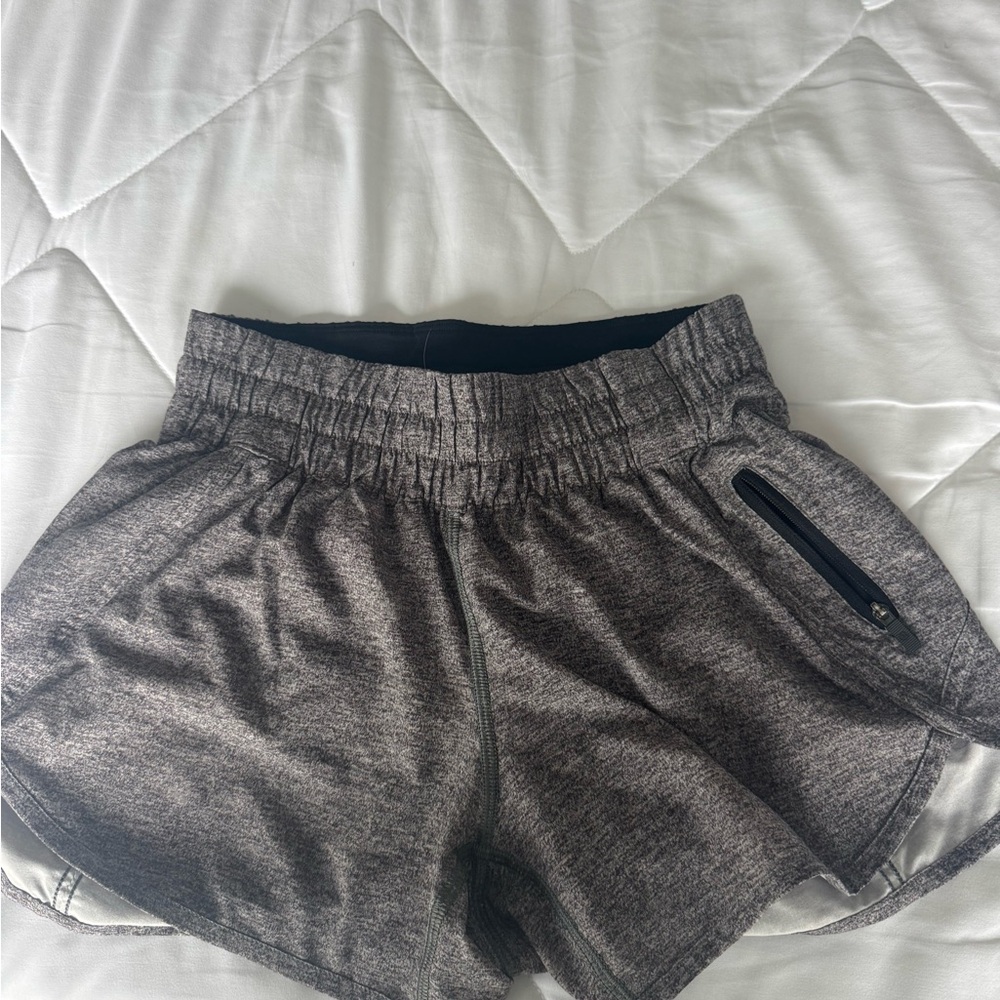 Lululemon track that shorts